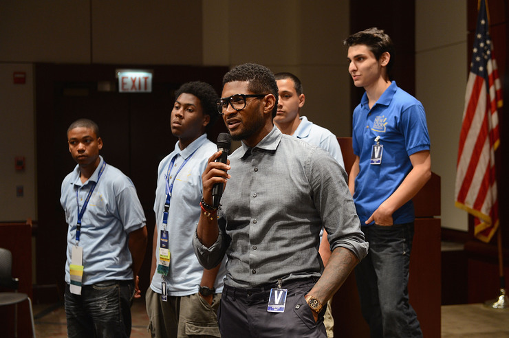 Usher spoke to New Look youth at the 2012 Conference