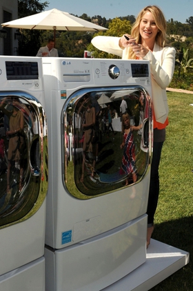 Christina Applegate signed an LG Mega-Capacity TurboWash washer to be auctioned off for her Right Action for Women Foundation Christina Applegate signed an LG Mega-Capacity TurboWash washer to be auctioned off for her Right Action for Women Foundation
