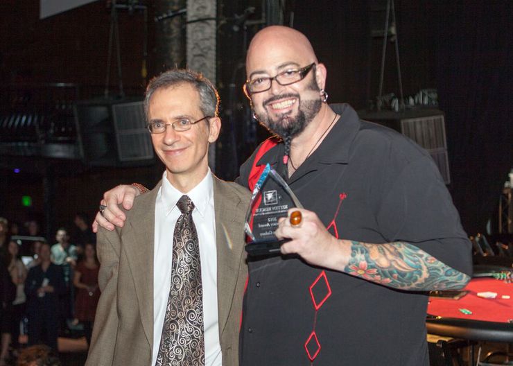 Ben Lehrer presents Jackson Galaxy with the Advocate of the Year Award