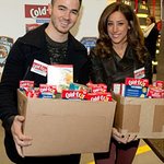 Kevin Jonas Hosts Food Drive For Hurricane Sandy Victims