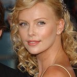 Charlize Theron Hosts Children's Benefit Auction