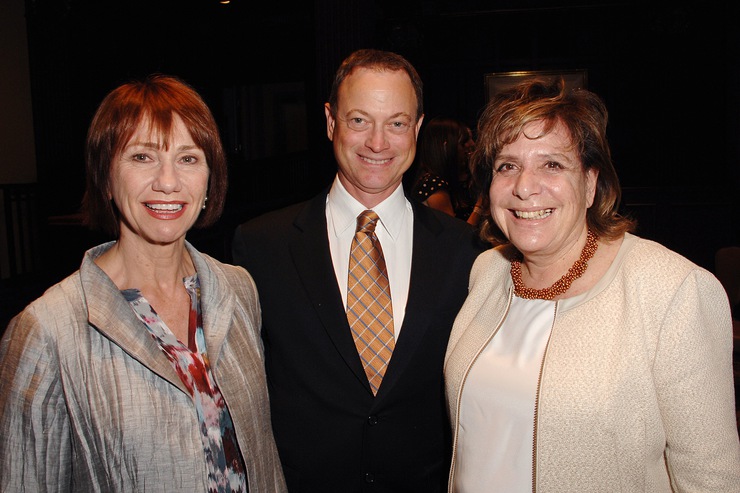 Gary Sinise with actor Kathy Baker, and Shelter Partnership Executive Director, Ruth Schwartz