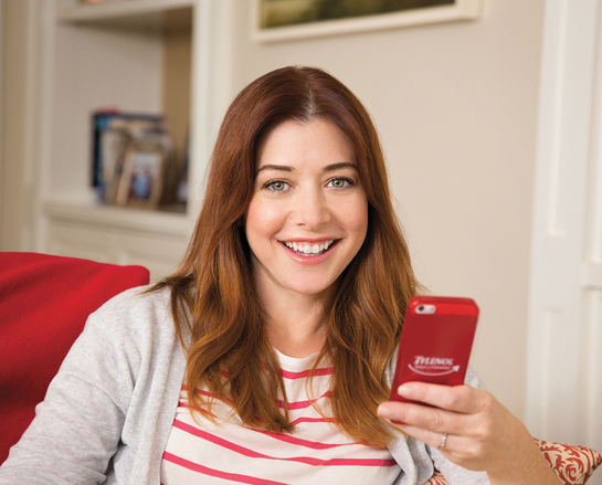 Alyson Hannigan is Smiling It Forward