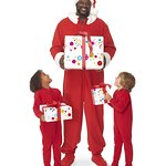 Shaquille O'Neal Returns As Shaq-A-Claus For 10th Annual Toys"R"Us Toys For Tots Campaign‏