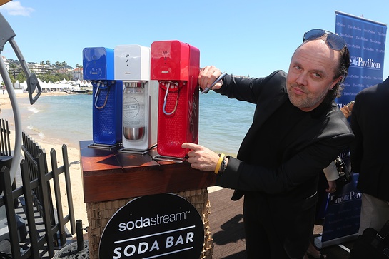 Metallica's Lars Ulrich Signs The SodaStream