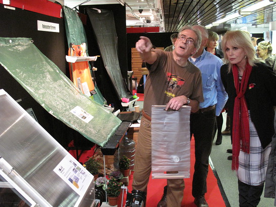 Inventor Alexander Bushell shares details with Joanna Lumley Inventor Alexander Bushell shares details with Joanna Lumley