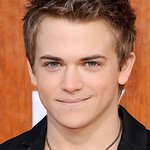 Hunter Hayes Encourages Blood Donations On Wheels Up Tour