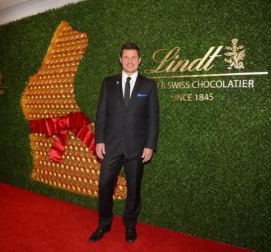 Nick Lachey joined Lindt in New York on April 4 to launch the Lindt GOLD BUNNY Celebrity Auction