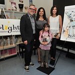 Teri Hatcher And Tony DiTerlizzi Entertain Pediatric Patients At Children’s Hospital Los Angeles