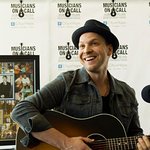 Gavin DeGraw Helps Launch Bedside Performance Program At City Of Hope