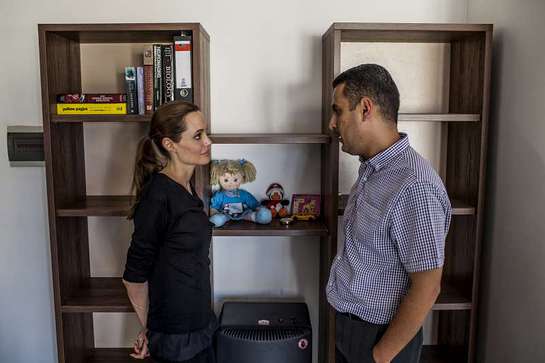 UNHCR Special Envoy meets Ayman Mustafa, a Syrian refugee from Aleppo, during her visit to Malta.