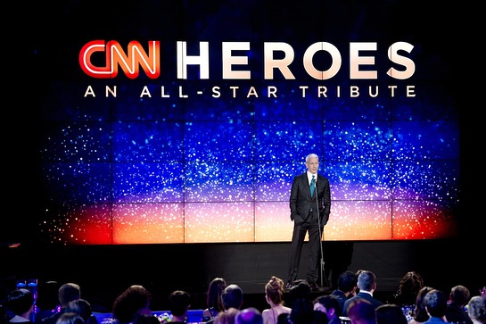 Anderson Cooper reveals the 2014 Top Ten CNN Heroes‏