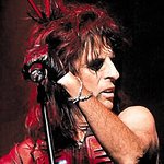 Alice Cooper Pulls Charity Plum From The Pudding