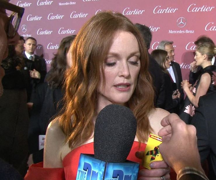Julianne Moore With Tackle Ebola Ribbon