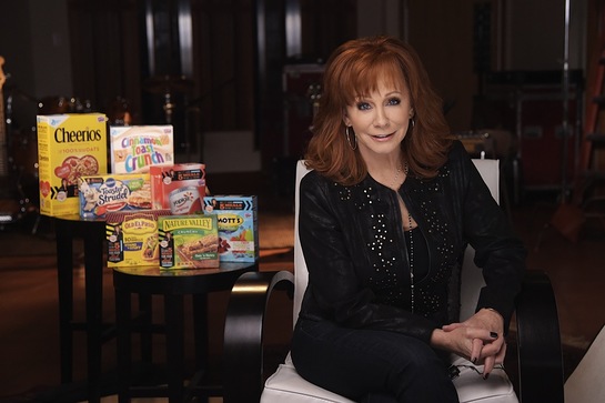 Reba shoots a public service announcement for Outnumber Hunger