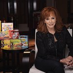 Reba McEntire And Friends Outnumber Hunger