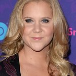 Amy Schumer Offers Disappointing Lap Dance For Charity