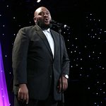 Stars Take The Stage At Augie's Quest Tradition Of Hope Gala