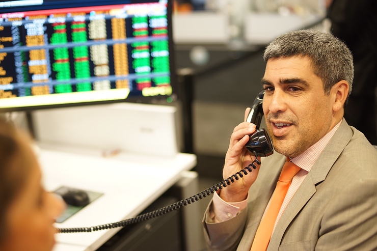 Claudio Reyna Making Calls